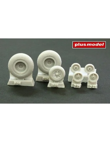 B-24 Liberator wheels with diamond tread, 1/72 - Plus model AL7068