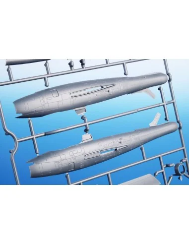 F-84F Thunderstreak ‘US Swept-wing Thunder’, 1/72 - Special Hobby 1...