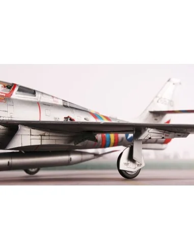 F-84F Thunderstreak ‘US Swept-wing Thunder’, 1/72 - Special Hobby 1...