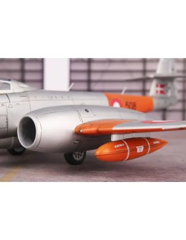 Gloster Meteor TT Mk.20, 1/72 - Special Hobby 100-SH72487