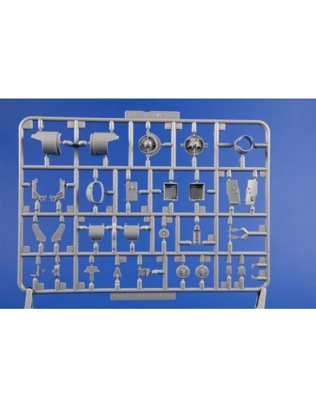 SMB-2 Super Mystere Duo Pack & Book, 1/72 - Special Hobby 100-SH72417