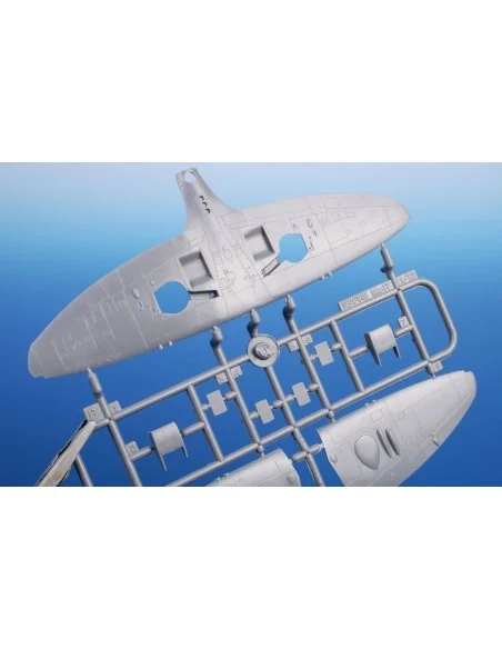 Seafire FR MK.47 ‘The Last Royal Navy Propeller Fighter’, 1/72 - Sp...