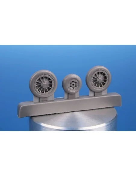 [NO_DESC] F9F Cougar Correction Wheels / for Kitty Hawk kits, 1/48 ...