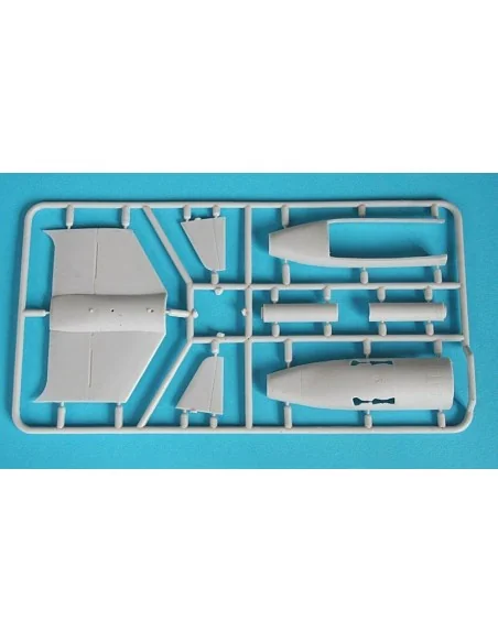 White Knight & SS1, 1/72 - Amodel AMO72201