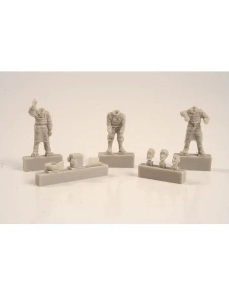 [NO_DESC] U-Boot typ IXC-Crew in Galley (3 fig.), 1/72 - CMK 129-F7...