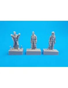 [NO_DESC] Two French Pilots and a Mechanic, 1/72 - CMK 129-F72308