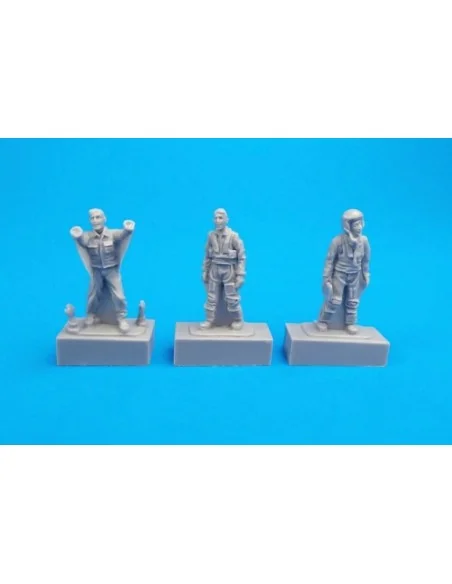 Two French Pilots and a Mechanic, 1/72 - CMK 129-F72308