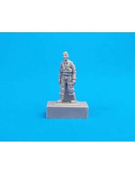 Two French Pilots and a Mechanic, 1/72 - CMK 129-F72308