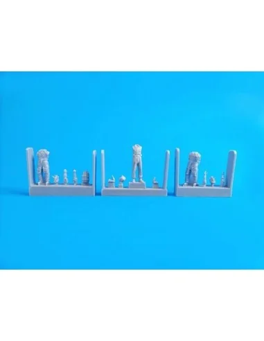 Czechoslovak pre-WWII pilots, (3 fig), 1/72 - CMK 129-F72325