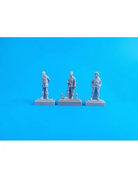 Barracuda Crew Members-Standing (3 fig.), 1/72 - CMK 129-F72326