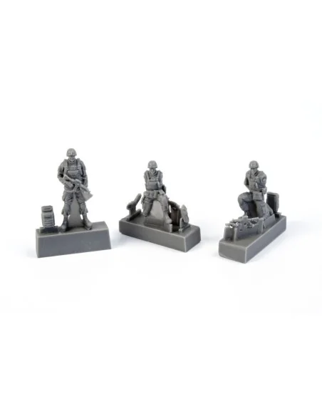 Two Kneeling Soldiers and Commanding Officer, US Army Infantry Squa...