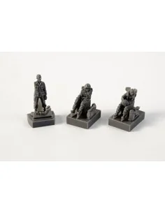 AH-1 Sitting pilots (2 figures)a. ground crew(1 figure) f.SpecialHo...