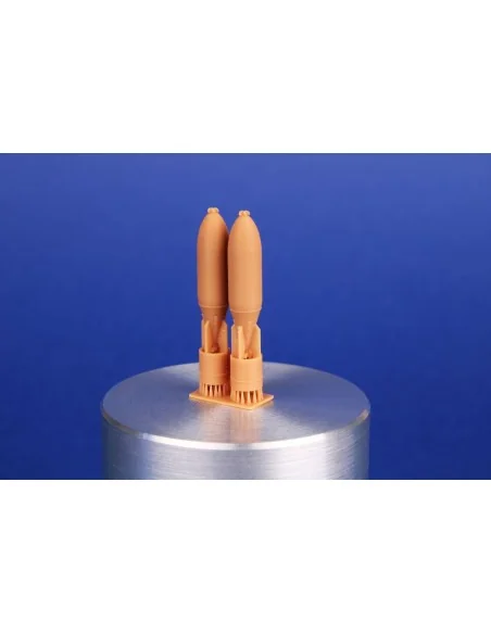 [NO_DESC] British WWII MC 500lb bomb Mk.IV (2pcs.), 1/72 - CMK 129-...