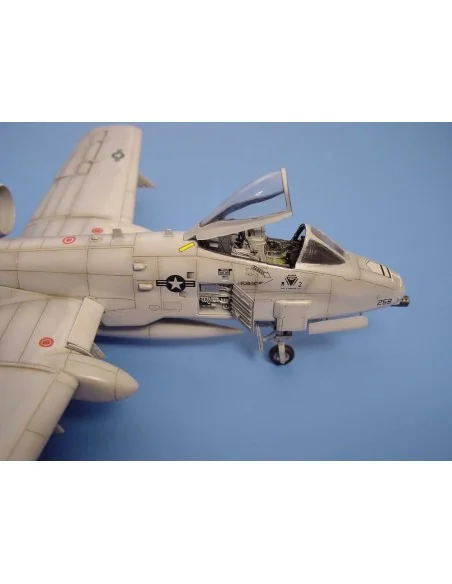 [NO_DESC] A-10A Thunderbolt II Cockpit Set, Bewaffnung, Elektroniks...