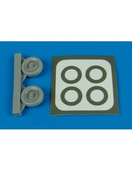 A-1H Skyraider (U.S.A.F.) wheel & masks Für Hasegawa Bausatz, 1/72 ...