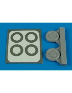 P-40 wheels & paint masks (type B), 1/72 - Aires 7258