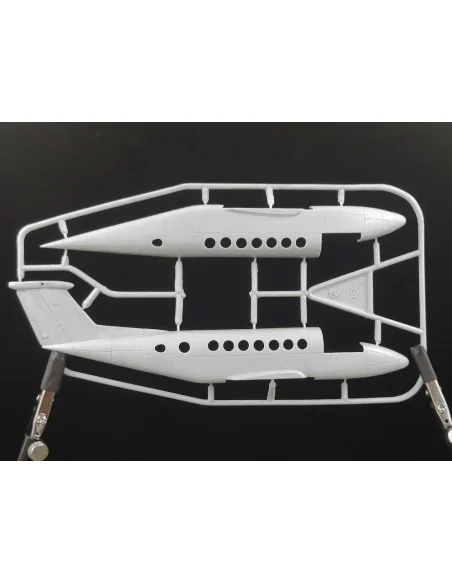 [NO_DESC] Beechcraft 350 King Air (4 camo schemes), 1/72 - A&A Mode...