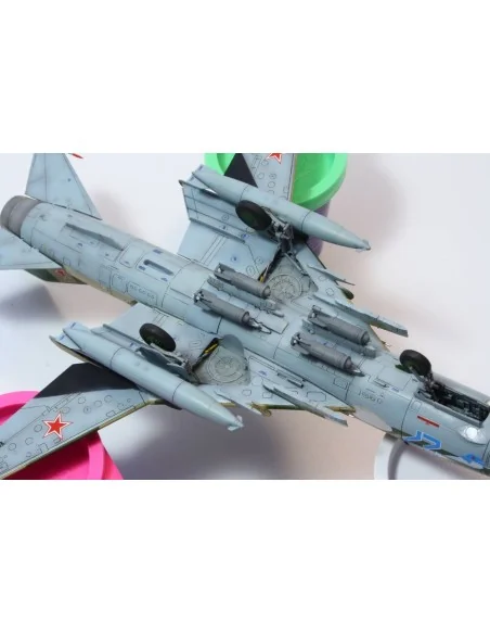 [NO_DESC] Su-17M3 advanced fighter-bomber, 1/72 - ModelSvit MSVIT72047