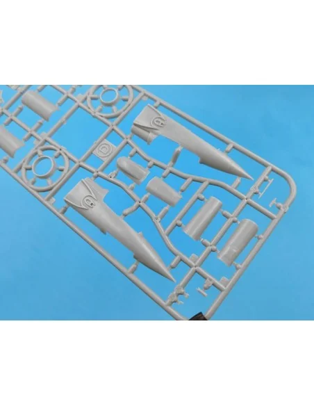 [NO_DESC] Mirage IIIE/EZ, 1/72 - ModelSvit MSVIT72081