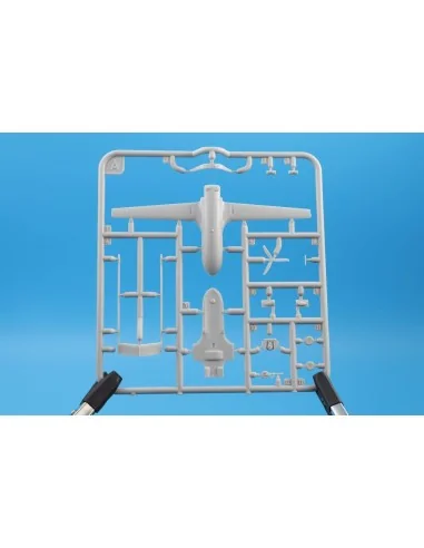 [NO_DESC] An-196 Liutyi deep-strike UAV (1/72), 1/72 - ModelSvit MS...