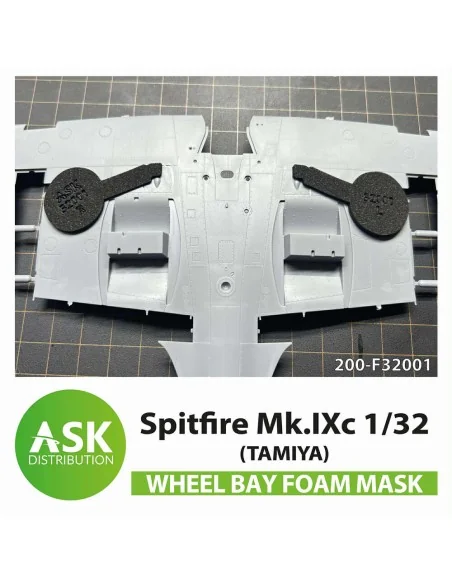 Spitfire Mk.IXc Wheel bays - FOAM flexibel express fit mask for Tam...