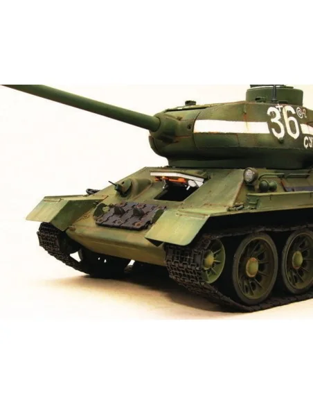 T-34/85 1944 Baunummer 183, 1/16 - Trumpeter 00902