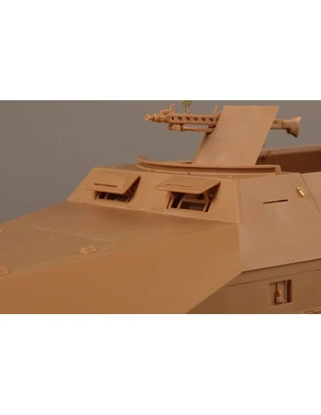 [NO_DESC] Sd.Kfz 251D, 1/16 - Trumpeter 00942
