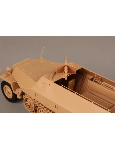 [NO_DESC] Sd.Kfz 251D, 1/16 - Trumpeter 00942