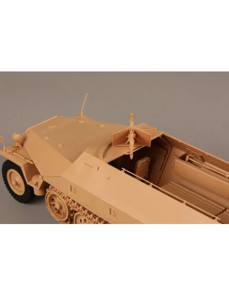 [NO_DESC] Sd.Kfz 251D, 1/16 - Trumpeter 00942