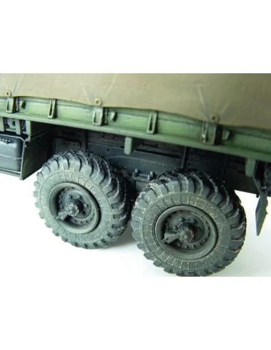ZIL-157 6x6 Soviet Military Truck, 1/35 - Trumpeter 01001