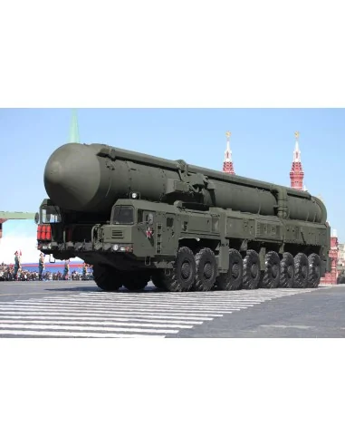 15U175 TEL of RS-12M1 Topol-M ICBM complex, 1/35 - Trumpeter 01082