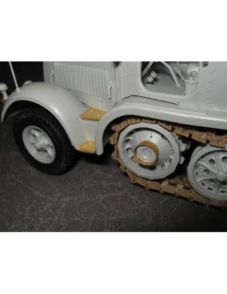 2 cm Flakvierling 38 Selbstfahrlafette (Sd.Kfz.7/1 early version), ...