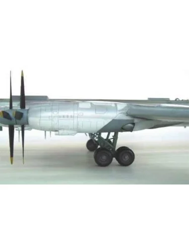[NO_DESC] Tupolev Tu-95 MS Bear-H, 1/72 - Trumpeter 01601