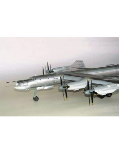 Tupolev Tu-95 MS Bear-H, 1/72 - Trumpeter 01601