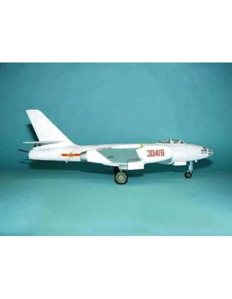 Harbin H-5 Bomber, 1/72 - Trumpeter 01603