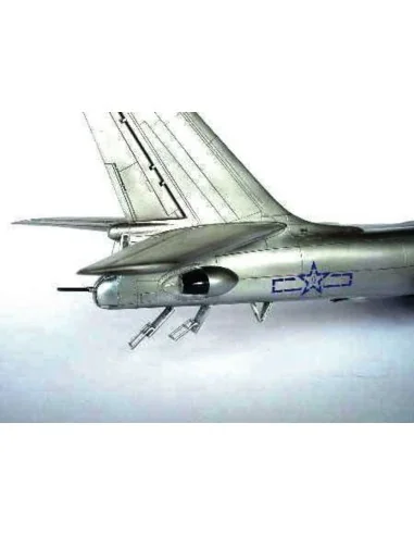 [NO_DESC] Xian JHU6 China, 1/72 - Trumpeter 01614