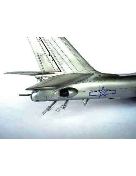 [NO_DESC] Xian JHU6 China, 1/72 - Trumpeter 01614