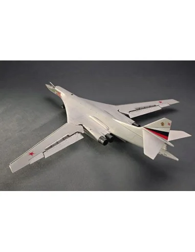 [NO_DESC] TU-160 Blackjack Bomber, 1/72 - Trumpeter 01620