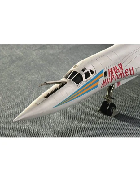 [NO_DESC] TU-160 Blackjack Bomber, 1/72 - Trumpeter 01620