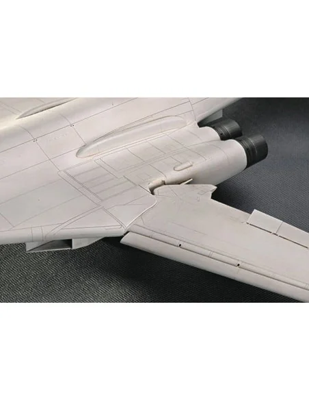 TU-160 Blackjack Bomber, 1/72 - Trumpeter 01620