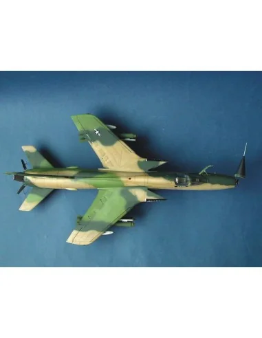 [NO_DESC] Republic F-105 D Thunderchief, 1/32 - Trumpeter 02201