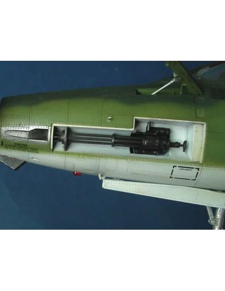 Republic F-105 D Thunderchief, 1/32 - Trumpeter 02201