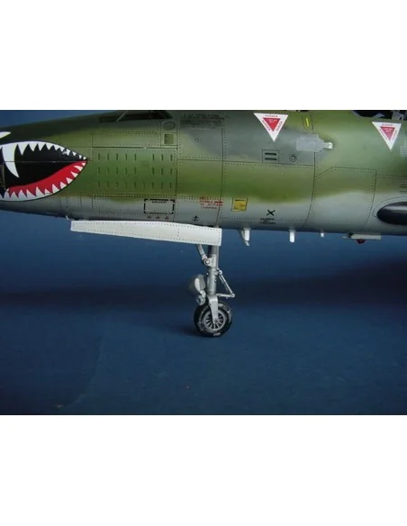 Republic F-105 G Wild Weasel, 1/32 - Trumpeter 02202