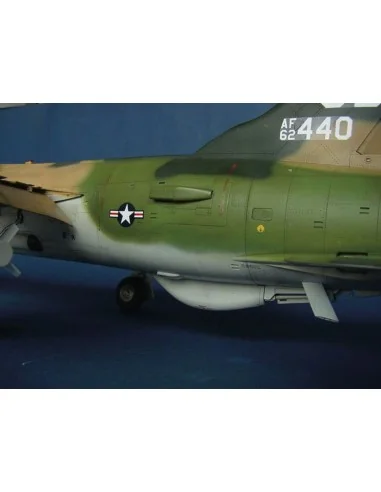 Republic F-105 G Wild Weasel, 1/32 - Trumpeter 02202