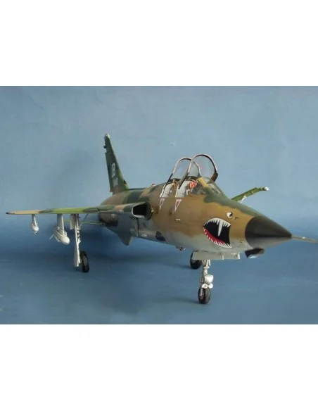 Republic F-105 G Wild Weasel, 1/32 - Trumpeter 02202