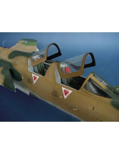 Republic F-105 G Wild Weasel, 1/32 - Trumpeter 02202