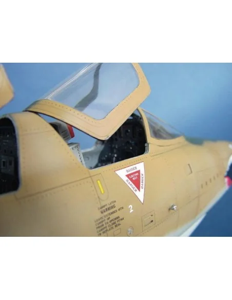 Republic F-105 G Wild Weasel, 1/32 - Trumpeter 02202
