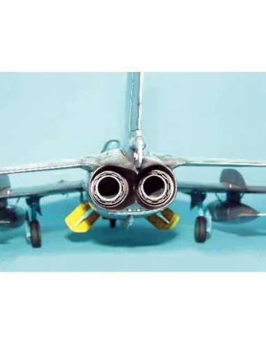 [NO_DESC] MiG-19 PM Farmer E/Shenyang F-6B, 1/32 - Trumpeter 02209