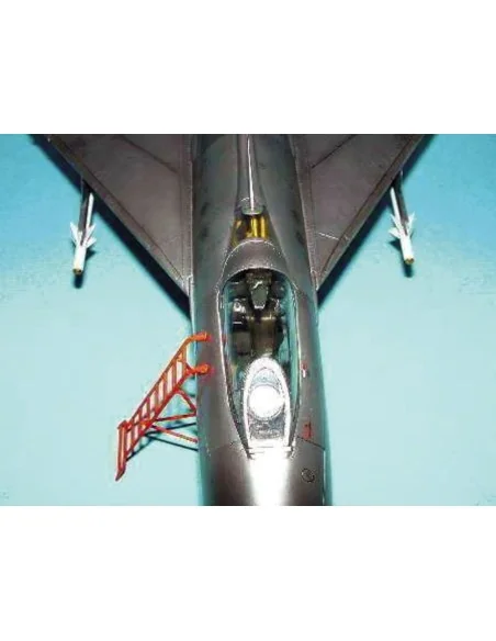 MiG-21 F-13, 1/32 - Trumpeter 02210