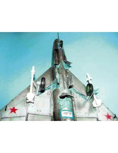 MiG-21 F-13, 1/32 - Trumpeter 02210